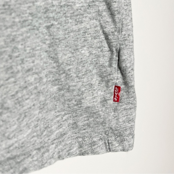 Levi's Crewneck Short Sleeve Shirt (Size Small) - Picture 5 of 7